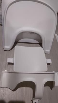 美品【STOKKE】ベビーセット+トレーのサムネイル