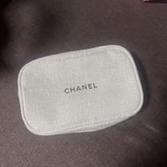 ノベルティ☆CHANEL シャネル ポーチ ホワイトのサムネイル