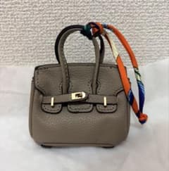 新品未使用ミニバッグバッグチャームミニポーチ小物入れ 可愛いキーホルダーのサムネイル
