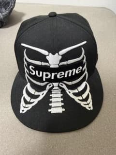 Supreme New Era スケルトン刺繍 キャップ - メルカリ
