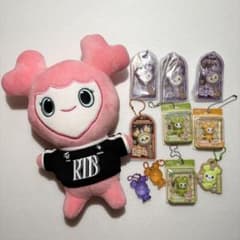 TWICE LOVELYS ぬいぐるみ マスコット セットのサムネイル