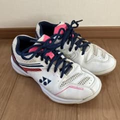 YONEX バドミントンシューズ ホワイト/ピンク/ネイビー　22センチのサムネイル