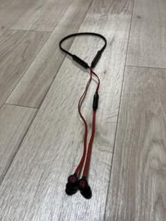 BEATS bluetooth ワイヤレスイヤホン ジャンクのサムネイル