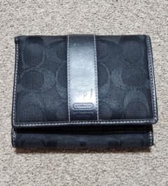 COACH シグネチャー 二つ折り財布 ブラックのサムネイル