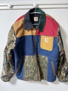 Carhartt リアルツリー マルチカラー ジャケット - メルカリ