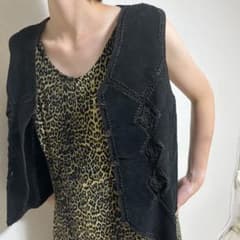 レザーベストのサムネイル
