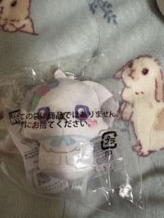 ホワイトぬいぐるみマスコットのサムネイル