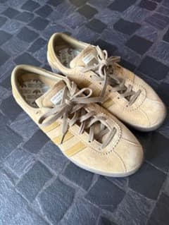 adidas Tobacco ベージュ スニーカーのサムネイル