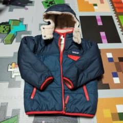 patagonia リバーシブル　中綿コート ネイビー/レッドのサムネイル