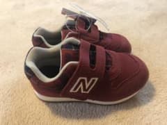 New Balance キッズスニーカーのサムネイル