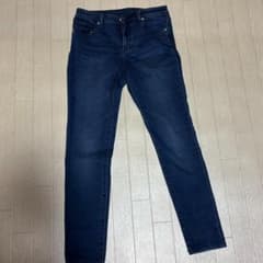 GU（ジーユー）レディース デニムパンツ ウエスト70 L〜XLサイズのサムネイル