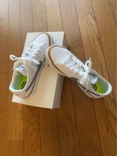 【新品未使用】Nike スニーカー 白色 合成皮革のサムネイル