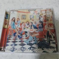 NiziU Take a picture / Poppin' Shakin'のサムネイル