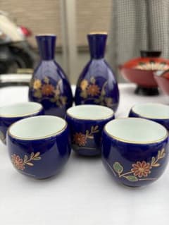 有田焼 瑠璃色 徳利 2点 お猪口 4点 セット 花柄 金彩のサムネイル