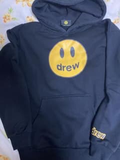 drew フーディーのサムネイル