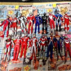 ウルトラマン人形のサムネイル