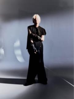 ユリウスJULIUS ラムレザーボアジップグローブ 】 - メルカリ