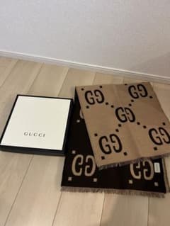 美品 正規品GUCCI GGジャカード ウールシルク スカーフのサムネイル