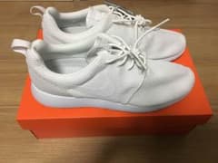 NIKE ROSHE ONEのサムネイル
