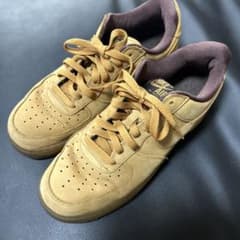 ナイキ エアフォース 1 DC7504-700のサムネイル