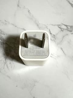 Apple USB充電器 A1385 ホワイト　純正のサムネイル