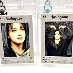 BTS JUNGKOOK 透明フィルムフォトキーホルダー M 2点 79 - メルカリ