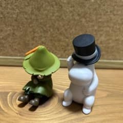 ムーミン かくれんぼフィギュア　スナフキン　ムーミンパパのサムネイル