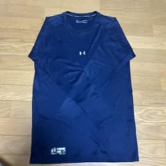 Under Armour ネイビー 長袖アンダーシャツのサムネイル