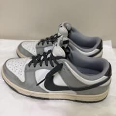 NIKE スニーカー グレー ホワイト ブラック　23.5cmのサムネイル