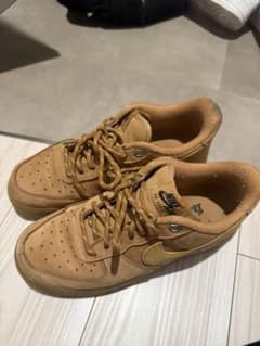Nike Air Force 1 ブラウン スニーカーのサムネイル