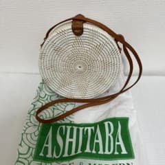 円形ホワイトラタンかごバッグのサムネイル
