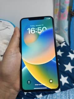 iPhone 11 Pro Max ミッドナイトグリーン 256 GBのサムネイル