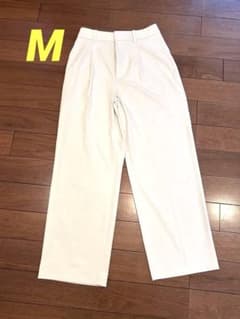 UNIQLO タックワイドパンツ M ホワイト キレイめ 美脚のサムネイル
