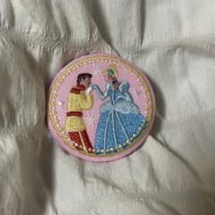 ディズニー刺繍缶バッジのサムネイル