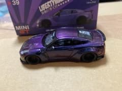 【MINI GT】GT-R Magic Purple マジックパープルのサムネイル