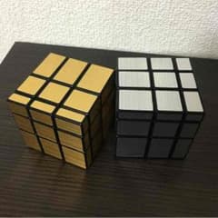 ゴールド ルービックキューブ1個のサムネイル