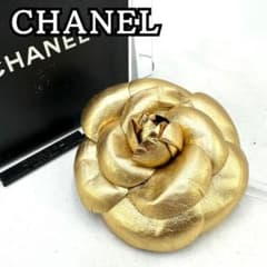 美品★CHANEL シャネル カメリア ブローチ コサージュ ベージュ 保存箱付 CHANEL シャネル カメリア ゴールドカラー コサージュ ブローチ 保存箱