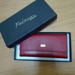 新品財布のサムネイル