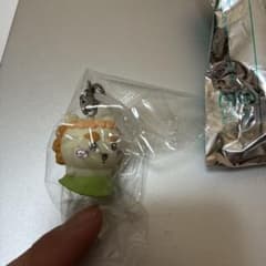 映画ちいかわ 人魚の島のひみつ 入場者特典 シーサー　めじるしチャームのサムネイル