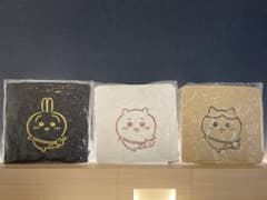 ちいかわ　もこもこスクエアクッション　3種セットのサムネイル