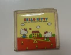 Hello Kitty 二つ折り財布 レトロのサムネイル