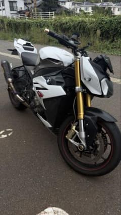【美車・引取限定】BMW S1000R 2014年式 2万キロ アクラポフルエキのサムネイル