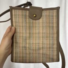 ベージュ系 ショルダーバッグ フラップ付きのサムネイル