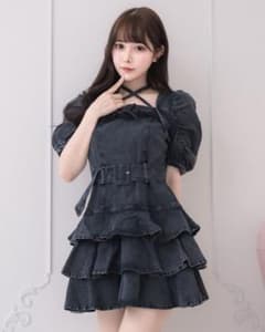 pium ティアードフリルミニワンピース デニムワンピ ブラック ピウムのサムネイル