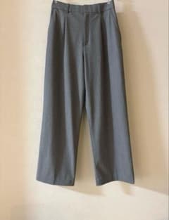 UNIQLO ユニクロ　タックワイドパンツ グレー Ｍ　2024春夏モデルのサムネイル