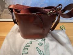 SCANDIANO レザー 巾着状ショルダーバッグ バケツ型フォルム - メルカリ