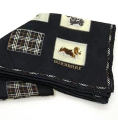 【ゆみこん様専用】BURBERRYハンカチ　たくさんのワンちゃんのサムネイル