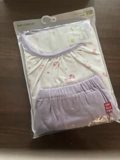 UNIQLO 半袖パジャマセット 110サイズ 花柄のサムネイル