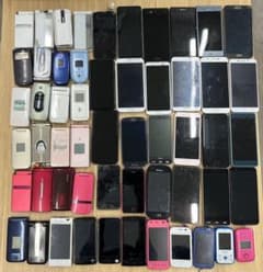 ガラケー スマホ 携帯電話 本体 おまとめ55台セット　現状品　ジャンクのサムネイル