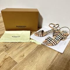 BURBERRY ヴィンテージチェック パテントレザー サンダルのサムネイル